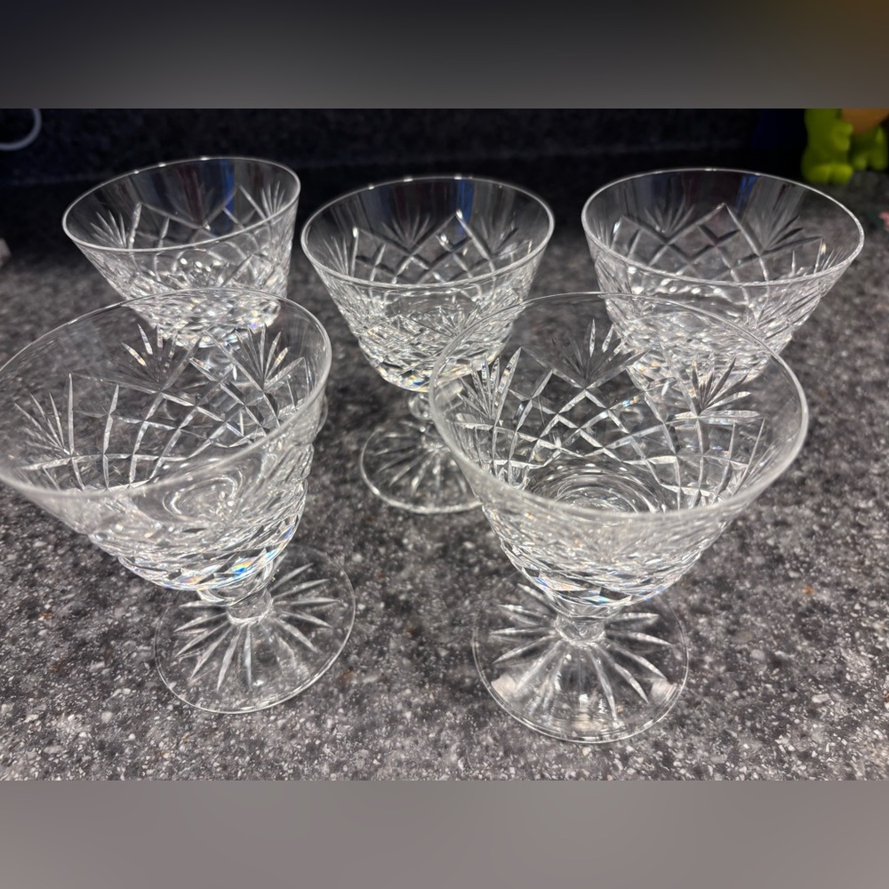 Set of 5 crystal wine glasses